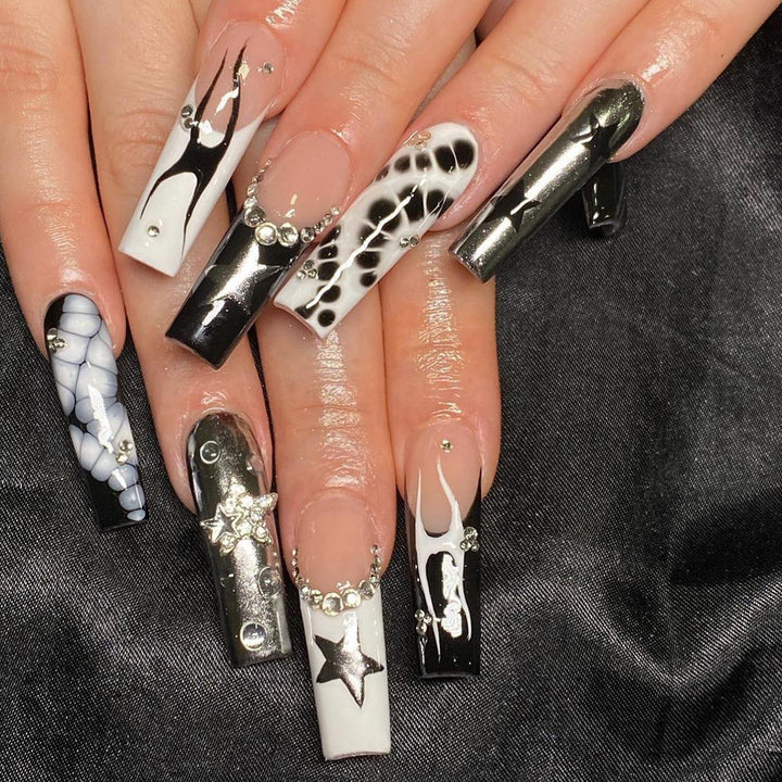 Artificial Nail Set with Glamour Accents Stornfield