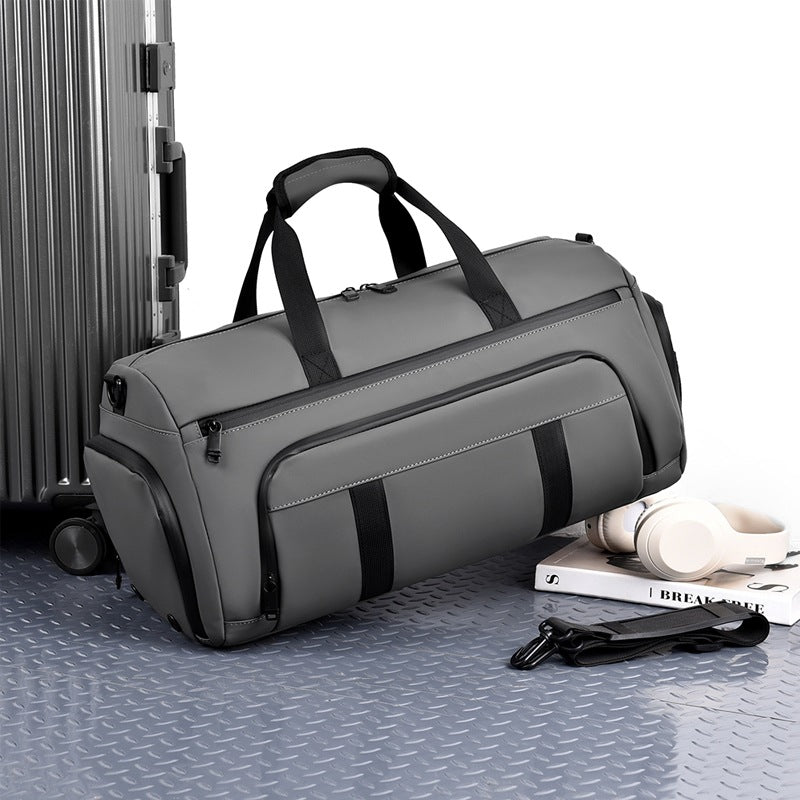 Sports bag with separate shoe compartment and plenty of storage space Stornfield