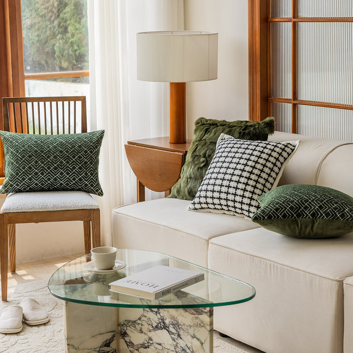 Decorative pillow with modern geometric pattern