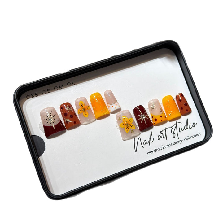 Handmade Floral Press-On Nail Set Stornfield