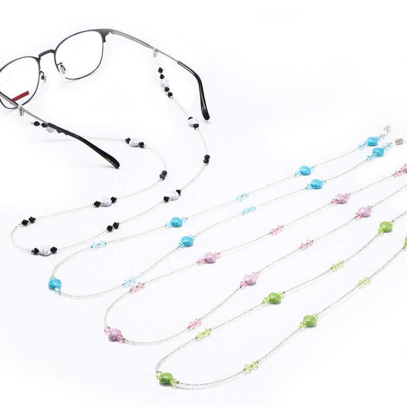 Elegant Beaded Eyewear Chain Stornfield