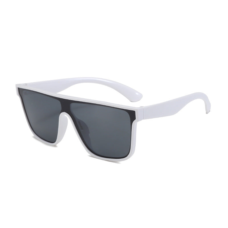 Women's sporty sunglasses with wide frame and polarized lenses Stornfield