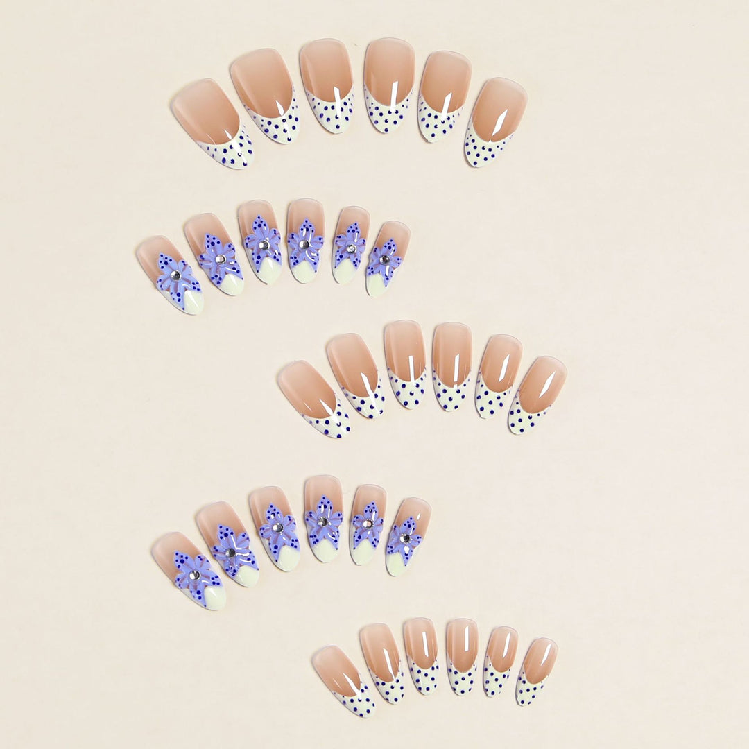 Artificial nails with delicate butterfly designs Stornfield