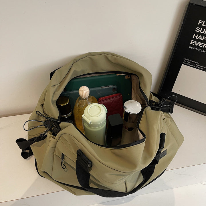 Sporty travel bag with innovative compartments Stornfield
