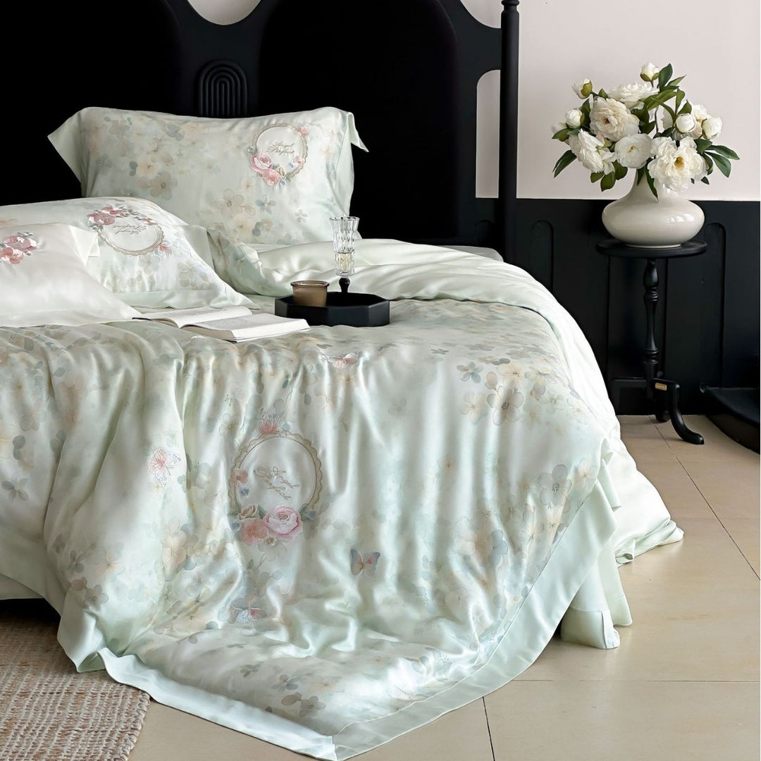 Satin-Feel Floral Bed Linen Set with Watercolor Botanical Print