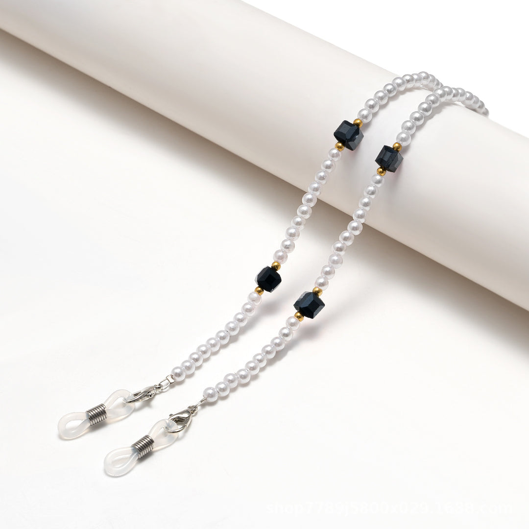 Elegant Beaded Eyewear Holder Stornfield