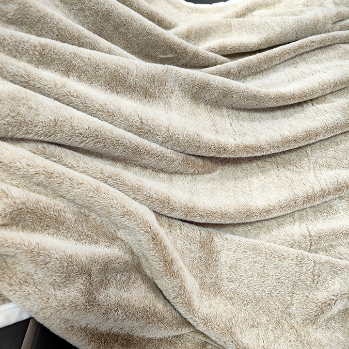 Women Ultra-Soft Plush Blanket with Stylized Checkered Pattern Stornfield