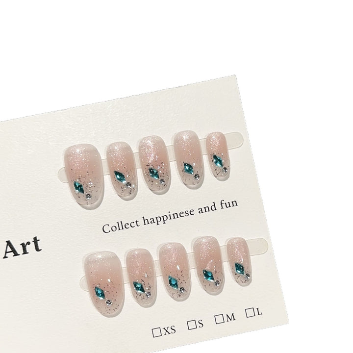 Glamorous Press-On Nail Art Set