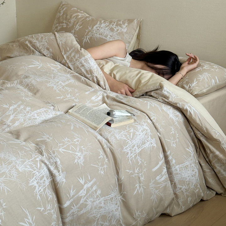 Luxurious cotton satin bedding set with discreet bamboo print and reversible feature