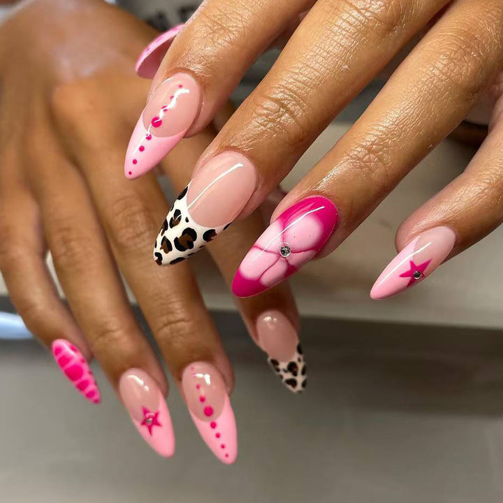 Glamorous artificial nails Stornfield