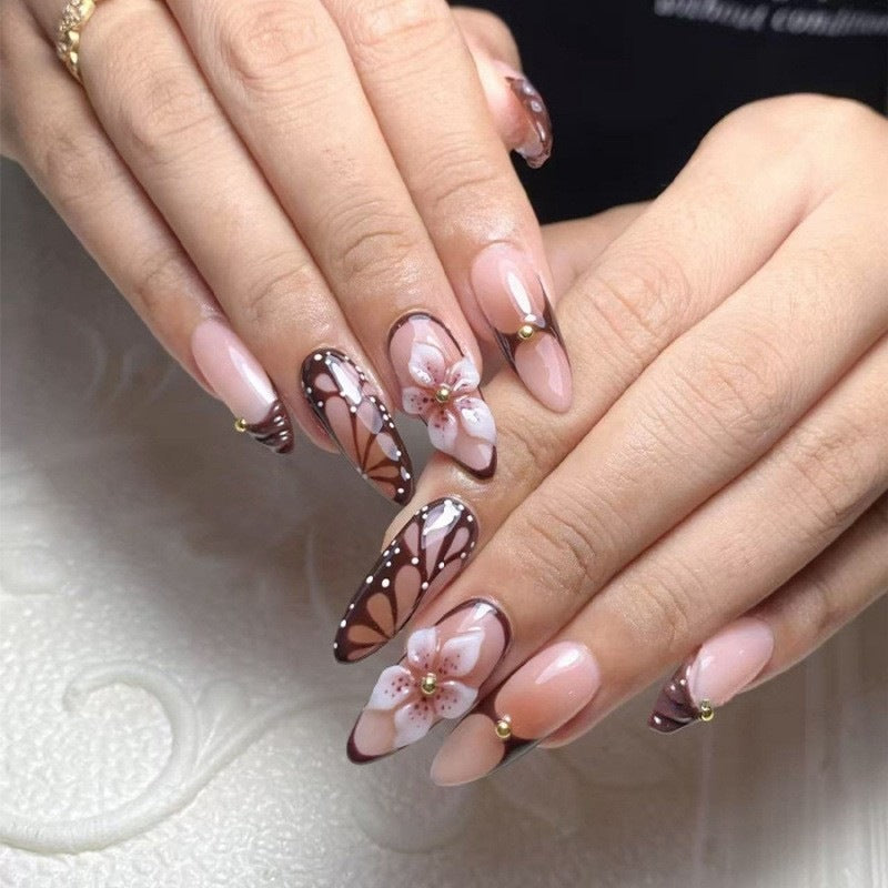 Artificial nail set with exquisite floral designs Stornfield