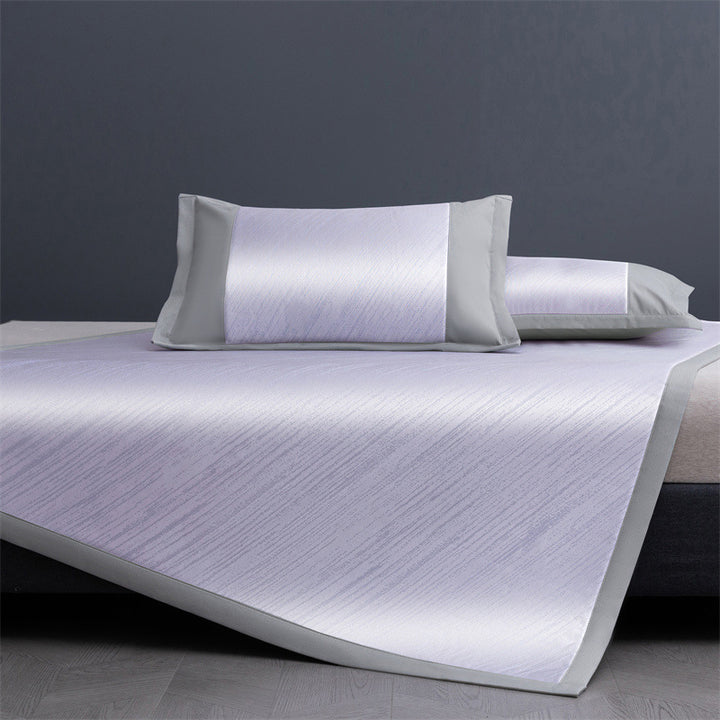 Women's Luxurious Bedspread with Elegant Two-Tone Design Stornfield