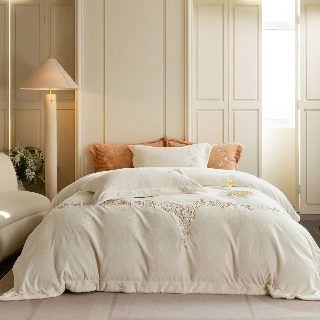 Embroidered Cutwork Cotton-Linen Duvet Cover Set with Decorative Pillow Shams