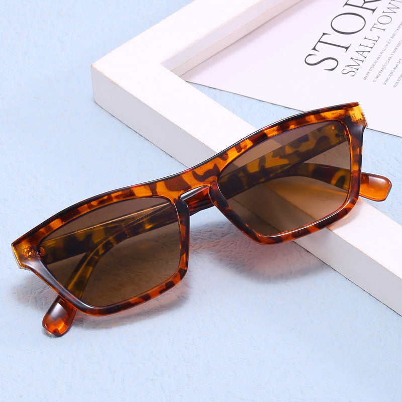 Ladies fashionable sunglasses in trendy geometric design Stornfield