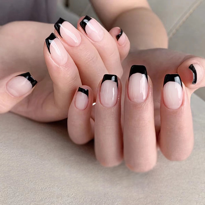Artificial nail tips with high gloss black Stornfield