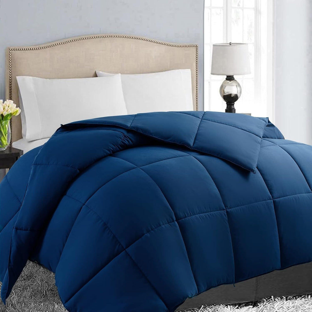 Luxurious All-Season Down Alternative Comforter Stornfield
