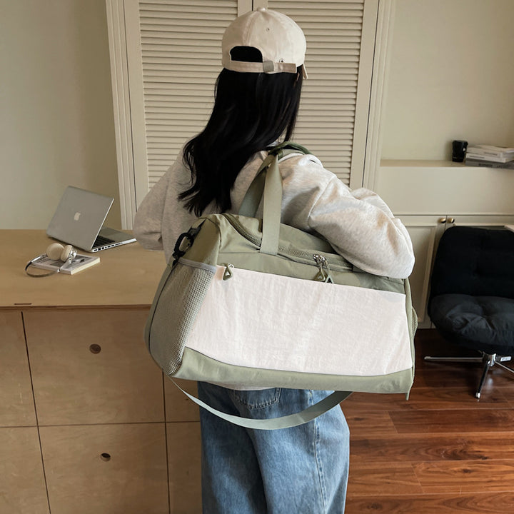 Sporty travel bag with multiple compartments Stornfield