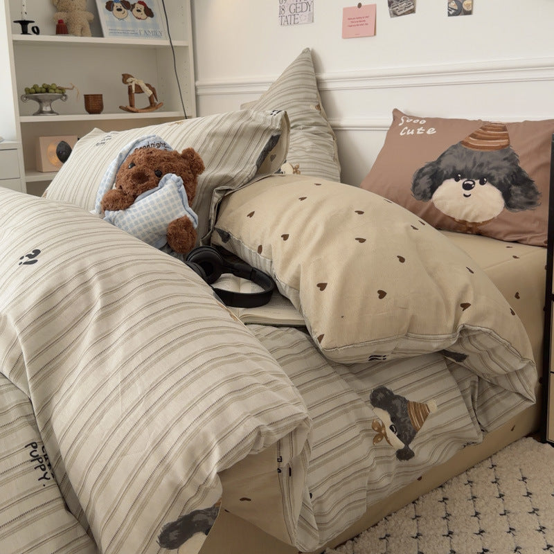 Children's bedding set made from skin-friendly cotton blend with playful pony print