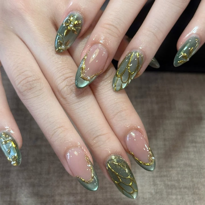 Artificial nail set with elegant 3D elements and luxurious accents Stornfield