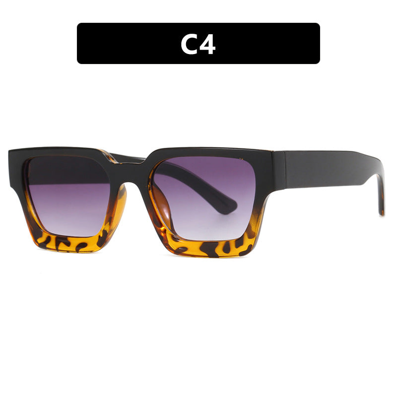 Women's fashionable square reading glasses with transparent frame construction Stornfield