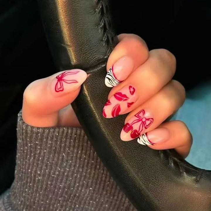Artistic Bow and Kiss Nail Art Kit