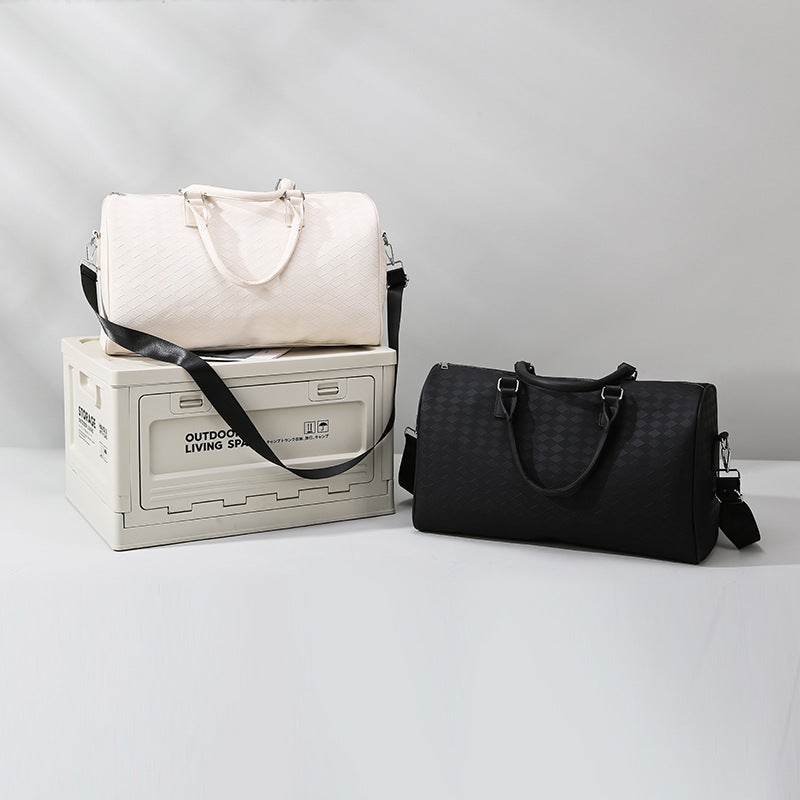Sporty shoulder bag with structured outer material Stornfield