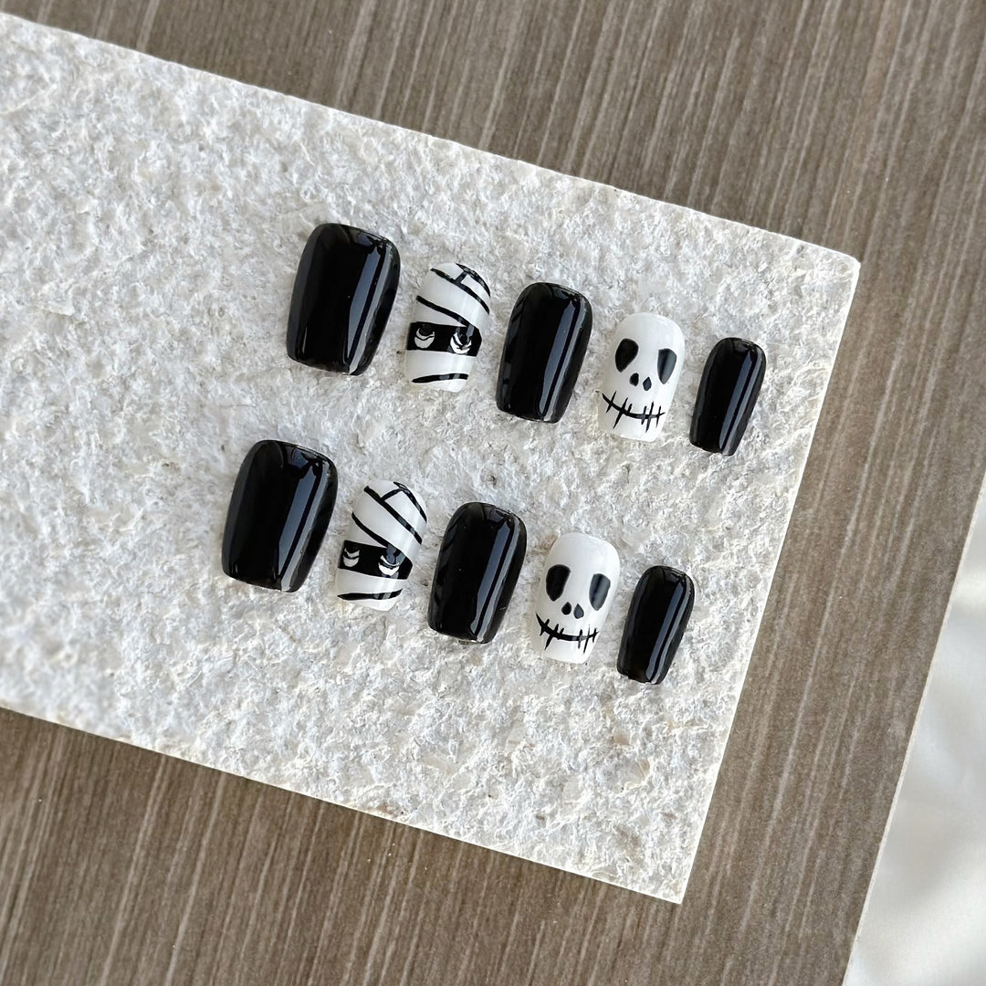Halloween-Themed Press-On Nail Set