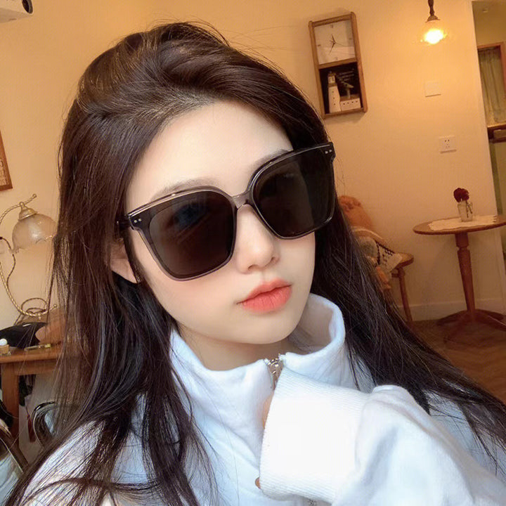 Ladies fashionable sunglasses with striking frame and UV protection Stornfield