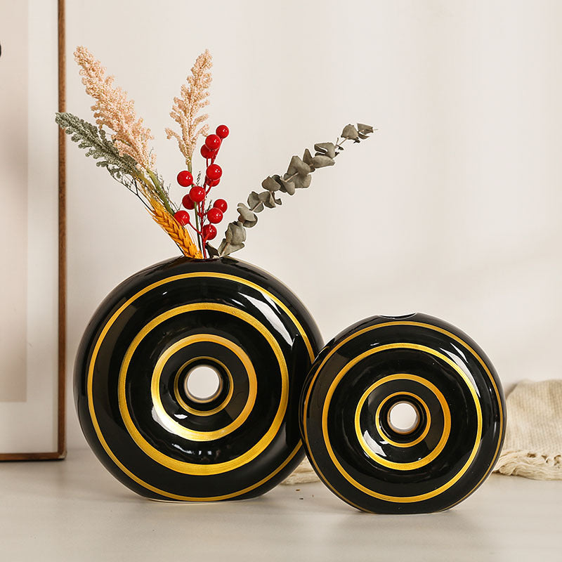 Modern and stylish ceramic vase Stornfield
