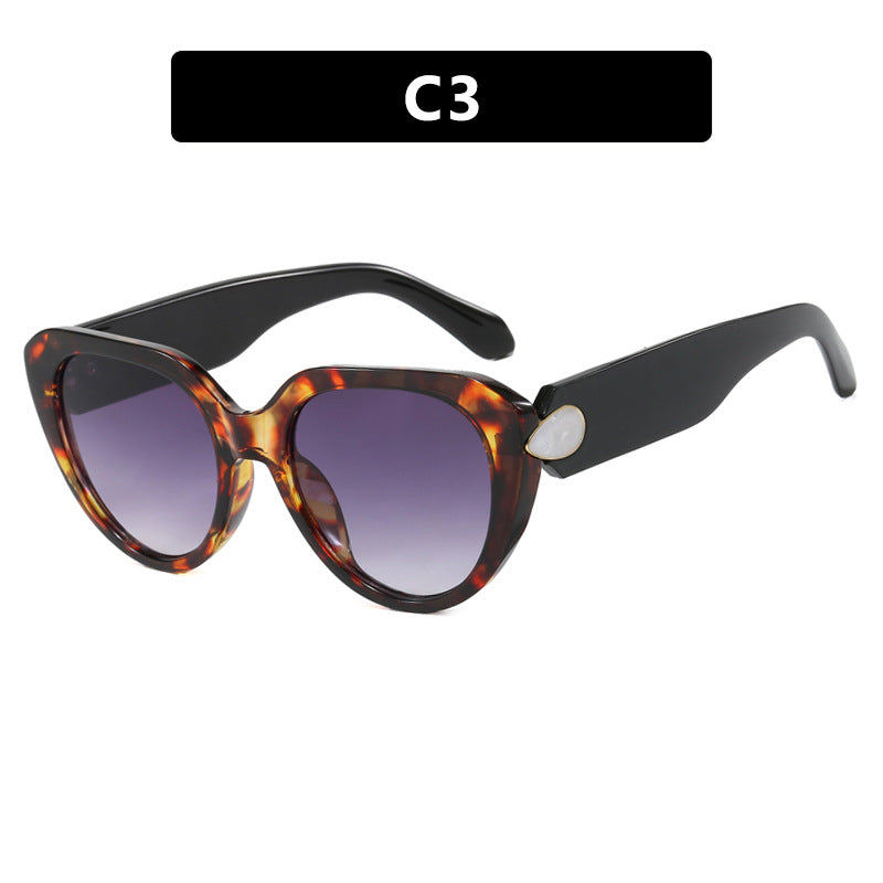 Women Cat-Eye Sunglasses with striking design and protective UV filter Stornfield
