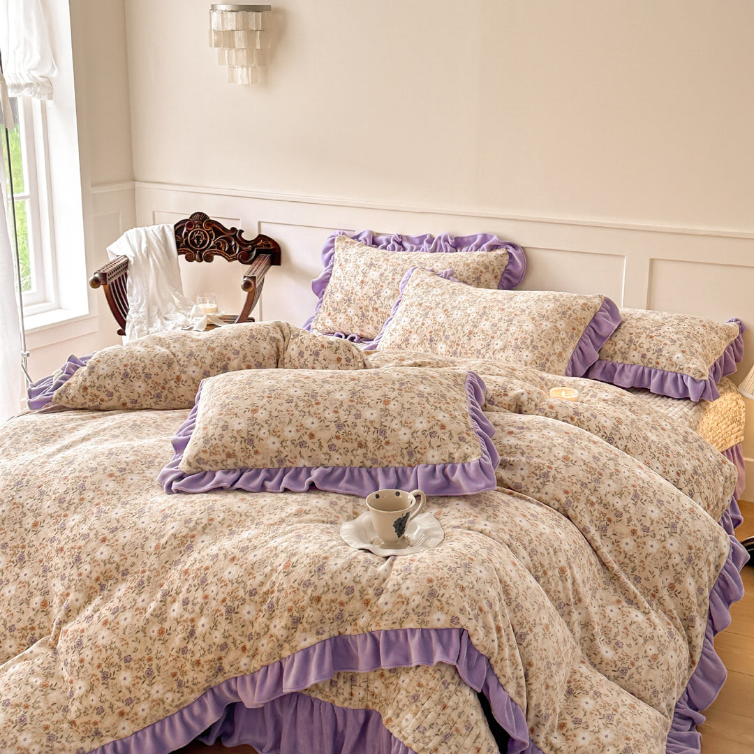 Elegant Floral Quilted Bedspread Set