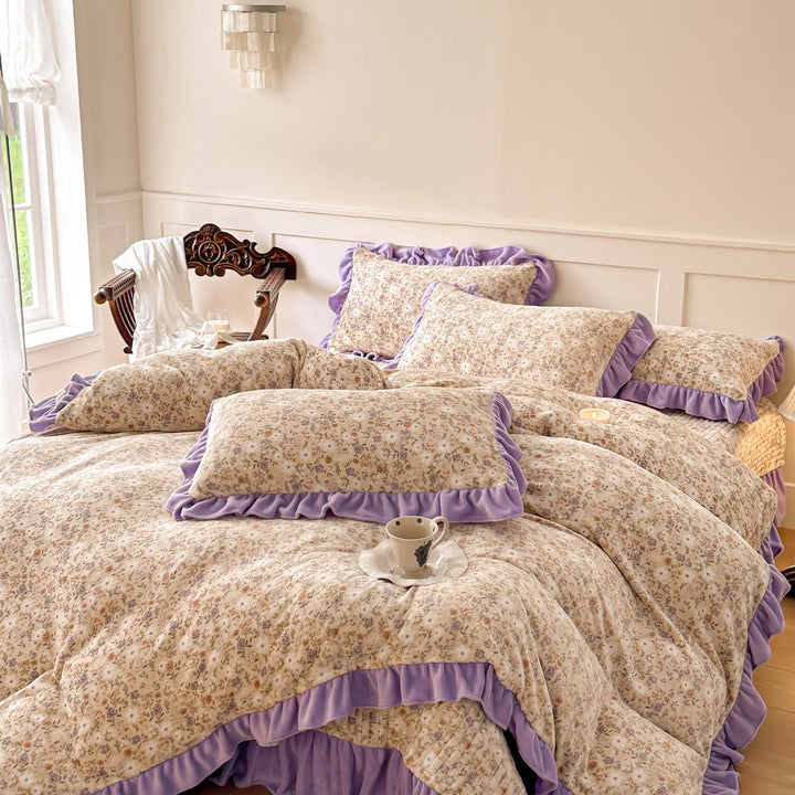 Elegant Floral Quilted Bedspread Set