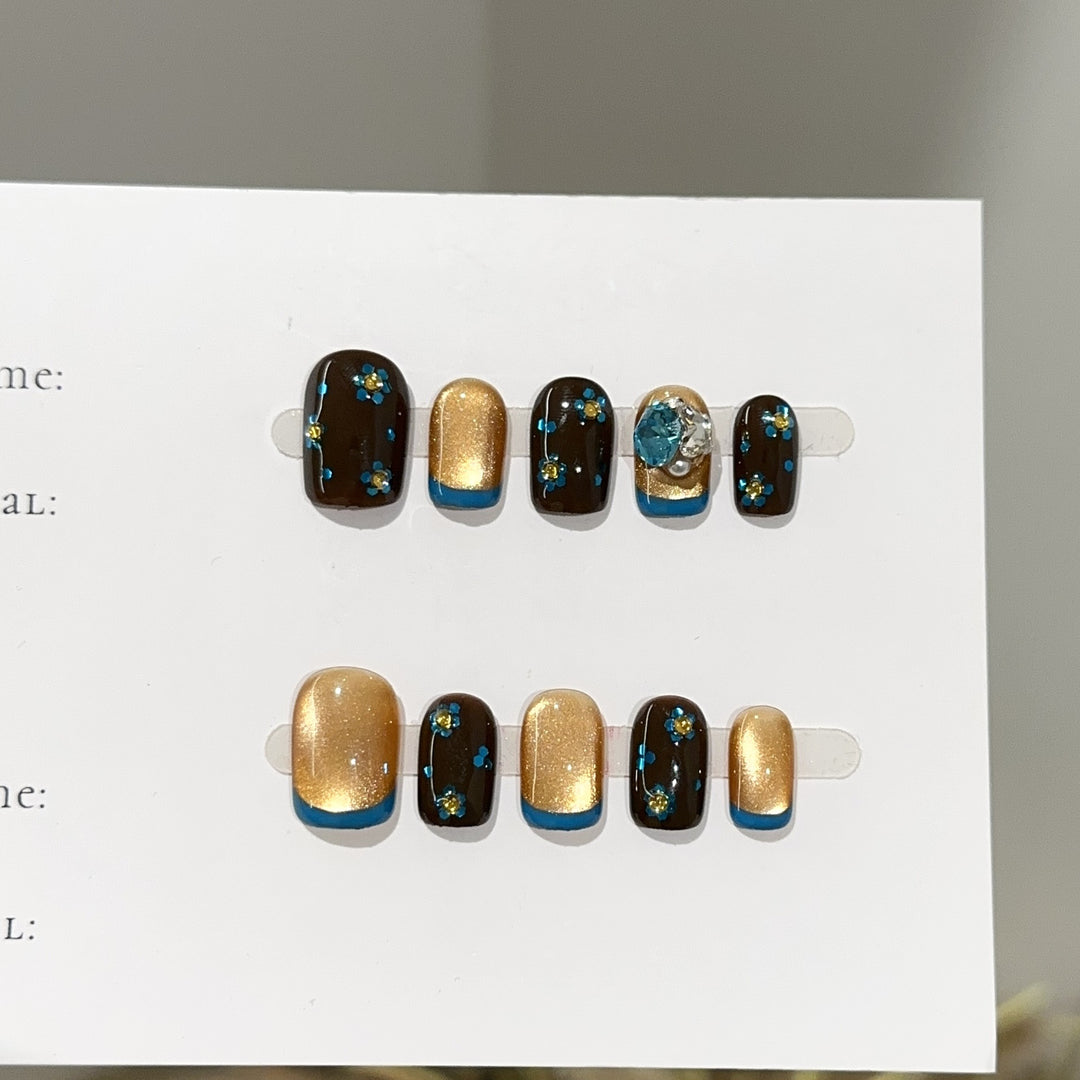 Artistic Press-On Nail Art Set