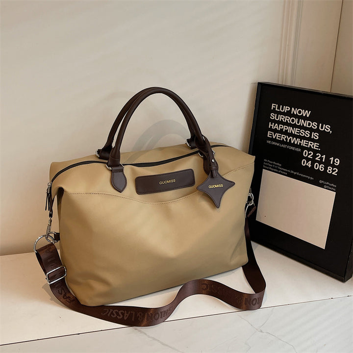 Elegant Travel Bag With Practical Compartments Stornfield