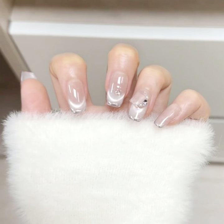 Elegant Artificial Nails Stornfield