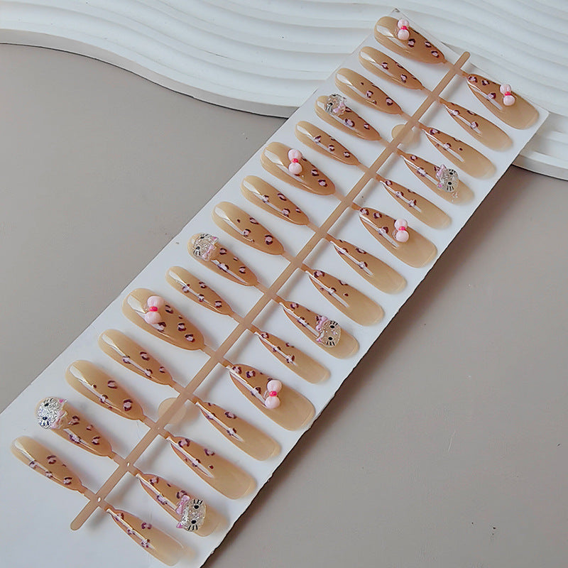Artificial nails with playful animal motifs Stornfield