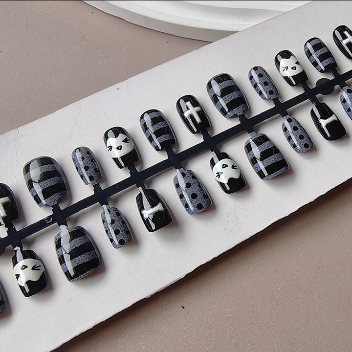 Artifical nails with Playful Animal Designs Stornfield
