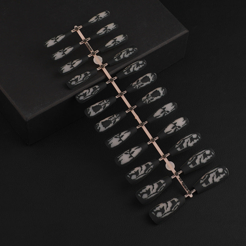 Artificial nails in elegant design Stornfield