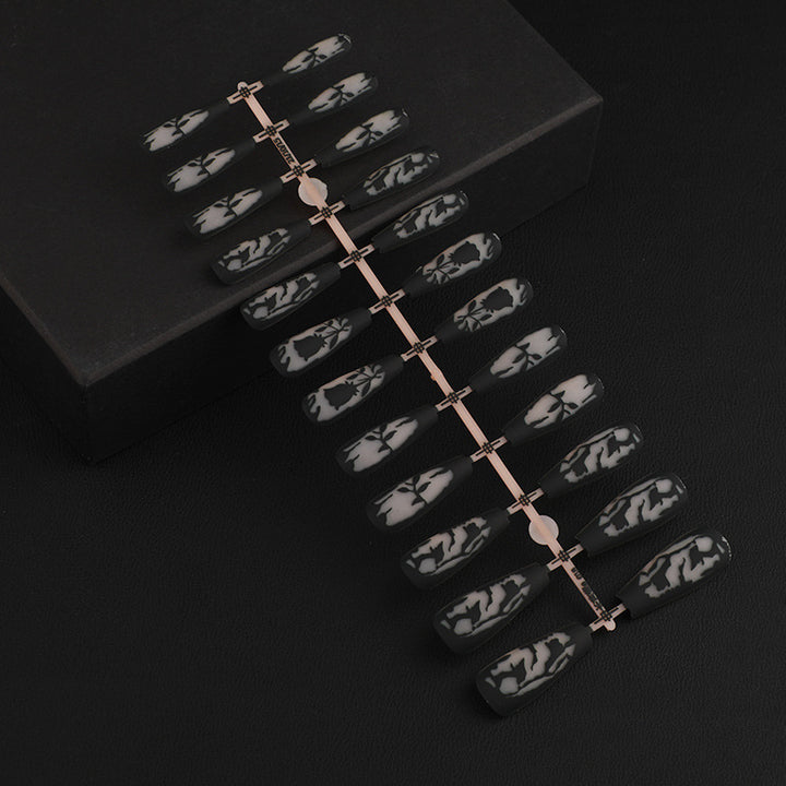Artificial nails in elegant design Stornfield