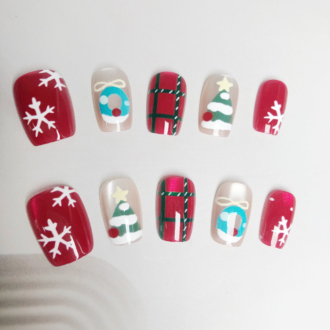 Holiday-Themed Press-On Nail Art Set