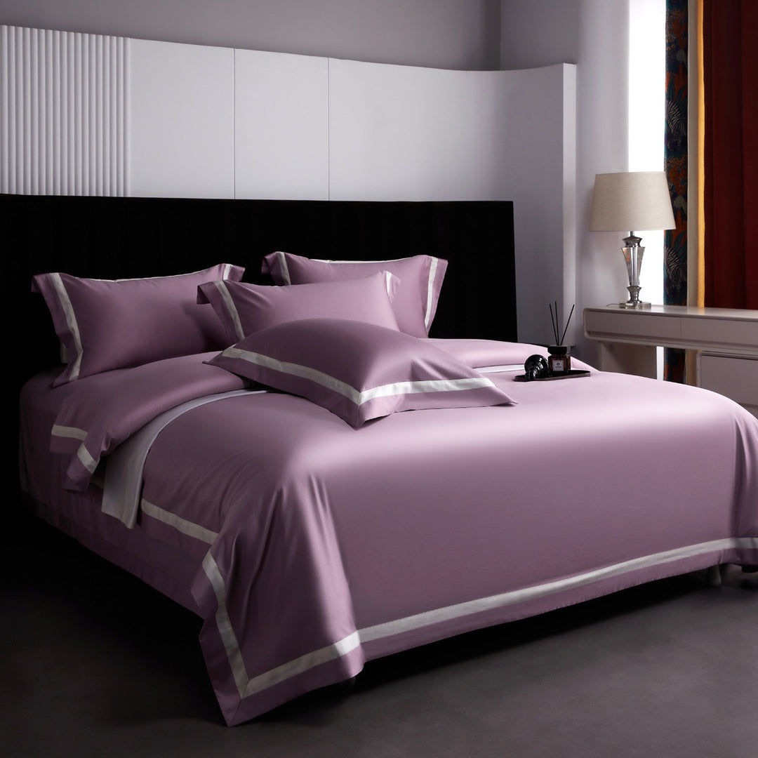 Luxury Cotton Sateen Duvet Cover Set with Contrasting Hem and Border Pillow Shams