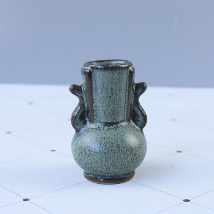 Elegant ceramic vase with artistic design Stornfield