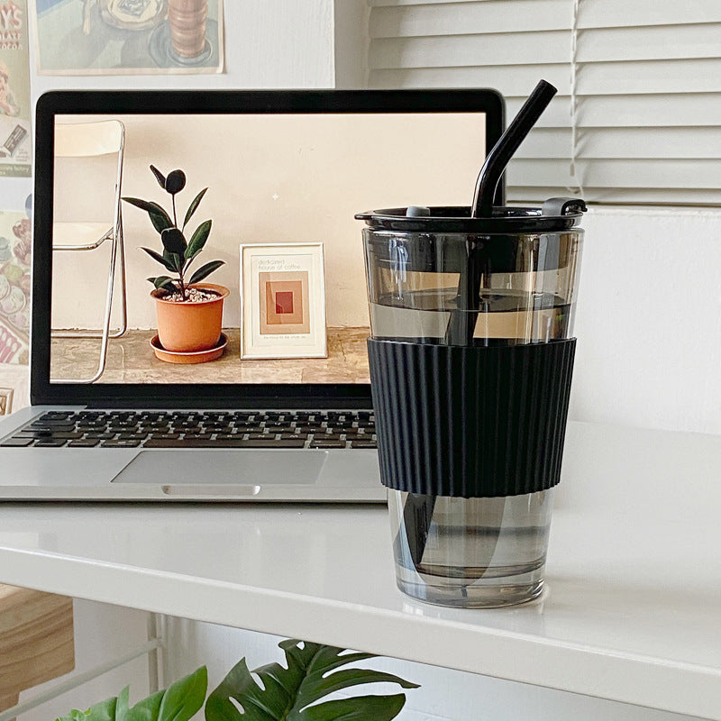 Women's multifunctional drinking cups with integrated silicone cover and hygienic lid Stornfield