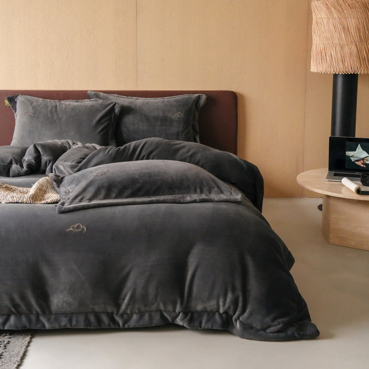 Washed Linen-Blend Cloud-Embroidered Duvet Cover Set with Hidden Closure