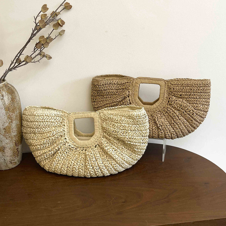 Handcrafted straw bag with elegant pleats Stornfield