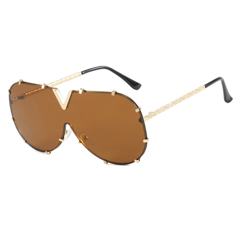 Women oversized goggles in futuristic design Stornfield