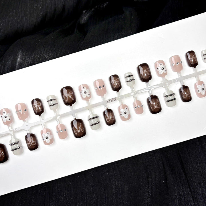 Elegant Polka Dot and Lace Press-On Nail Set