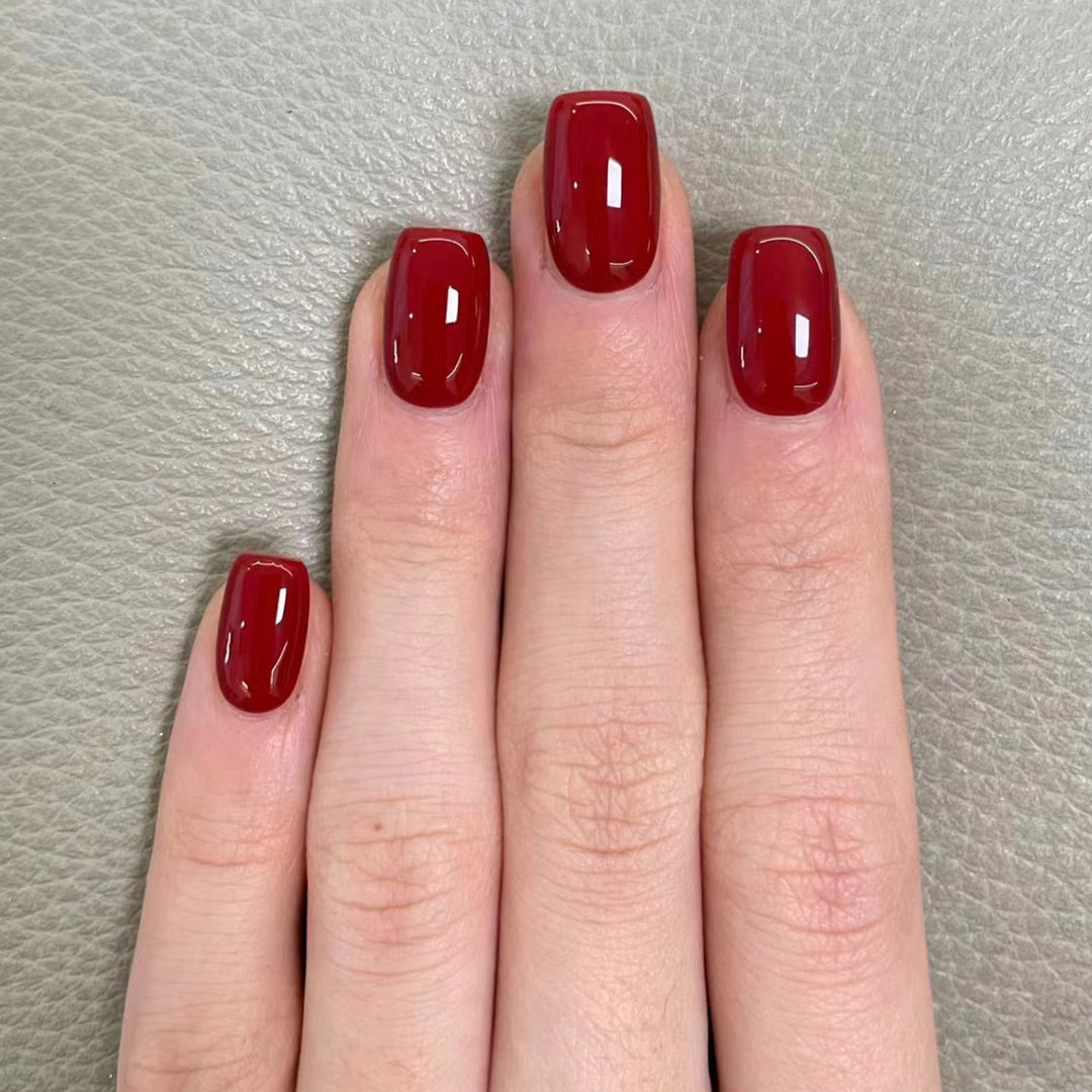 Elegant Nail Care with High Gloss Finish Stornfield