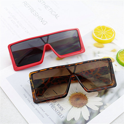 Women's Oversized Sunglasses in Avant-Garde Design Stornfield