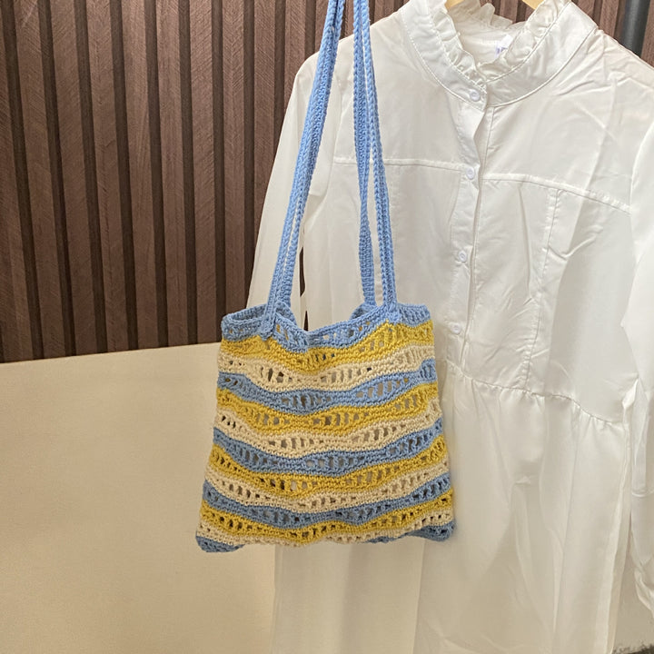 Hand-knotted beach bag with wave pattern Stornfield
